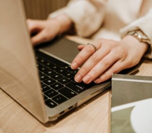 From Attention to Trust: A New Social Media Marketing Funnel for 2026